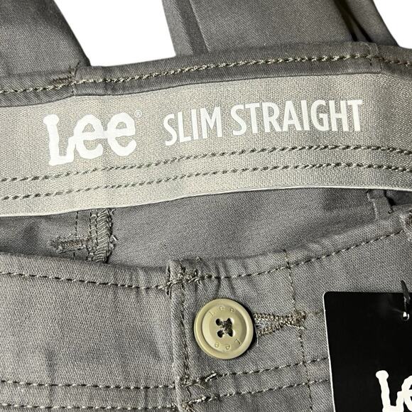 NWT‎ Lee Men Active Stretch Motion Flex Waistband Slim Straight Pants Gray 30x32 - Picture 3 of 6